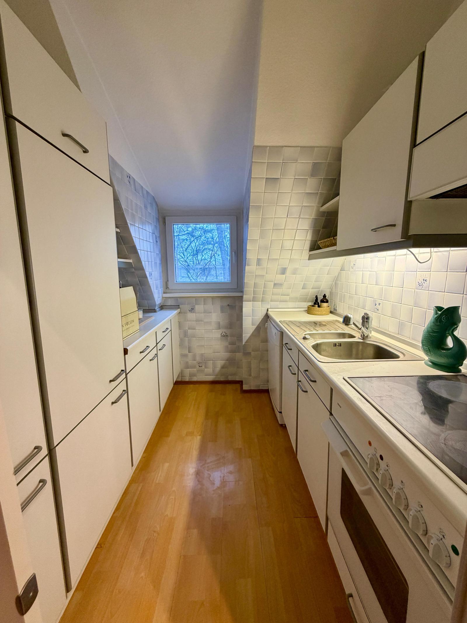 bezugsfreie Wohnung in Top-Lage Berlin Westend, Bild 6 von 7