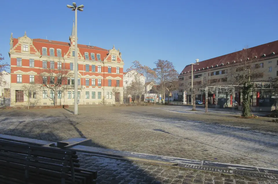 Der Eutritzscher Markt mit dem Rathaus